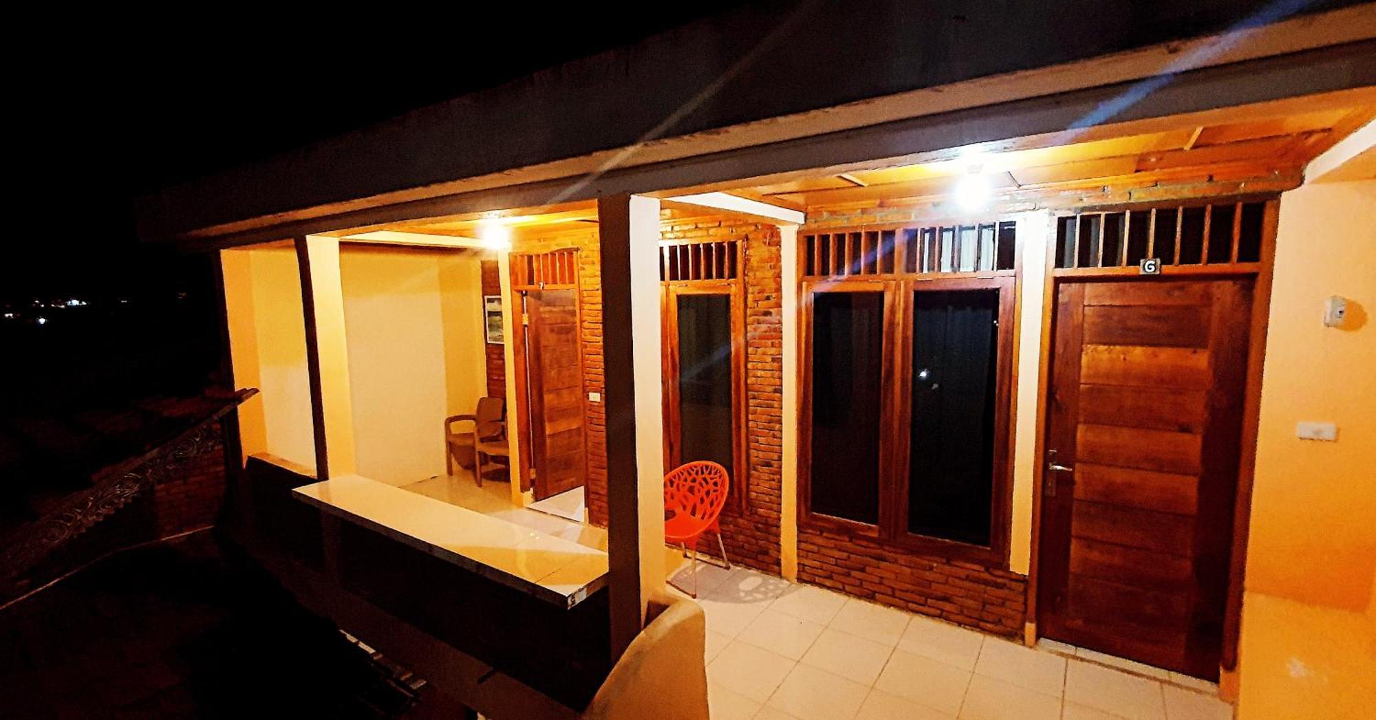 Aman'S Guesthouse Tuk Tuk Exterior foto